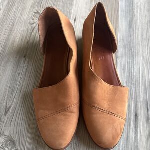 1.State Cacie Camel Leather Slip On Size 7